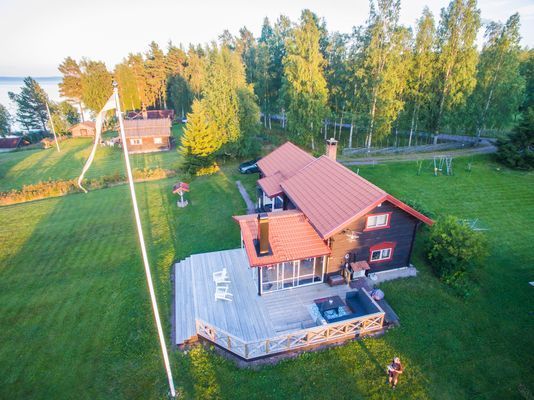 Charmig stuga vid vattnet i Gesunda - Bild 18