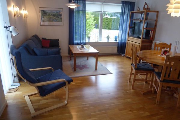 Hyr denna stuga i Tofta på 40 m². 3-5 sängplatser. 5 900 - 7 800 kr per vecka. Se bilder och tillgänglighet här.