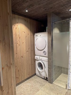 Nedrevåning spa/badrum - tvättpelare