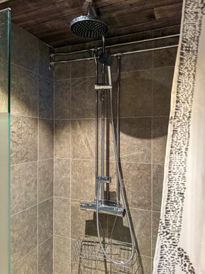 Nedrevåning spa/badrum - dusch