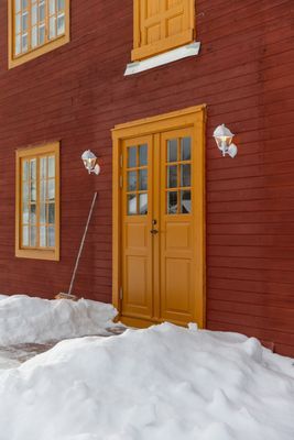 Hyr denna stuga i Evertsberg på 150 m². 6 sängplatser. 800 - 1 500 kr per dag. Se bilder och tillgänglighet här.