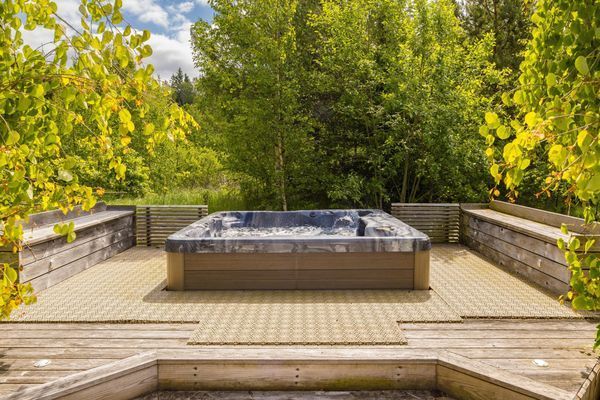 Vinterbonad stuga nära vatten, natur och golf - Bild 9