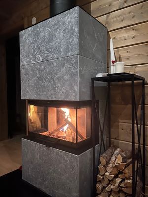 Hyr denna stuga i Vemdalsskalet på 94 m². 6 sängplatser. 6 000 - 20 000 kr per vecka. Se bilder och tillgänglighet här.