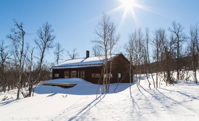 Nybyggd fjällstuga precis vid längdspår. - Bild 12