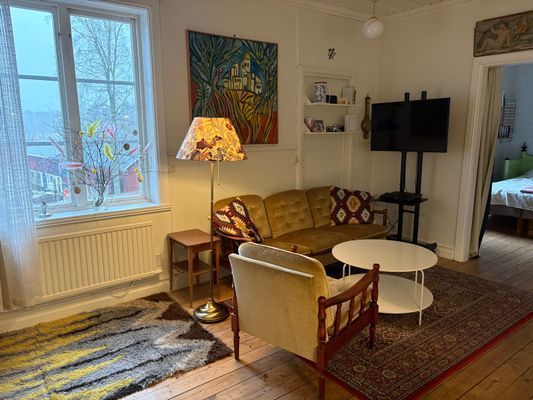 Stuga i ombyggt kapell – naturnära med egen bastu - Bild 10