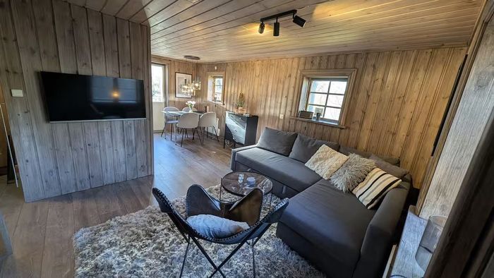 Hyr denna stuga i Sälen på 30 m². 4 sängplatser. 5 000 - 14 500 kr per vecka. Se bilder och tillgänglighet här.