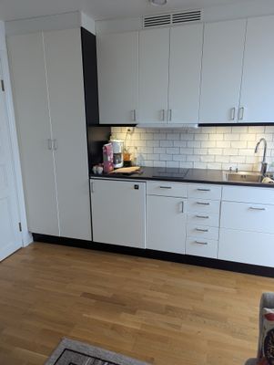 Fin lägenhet med uteplats, innanför murarna. - Bild 7