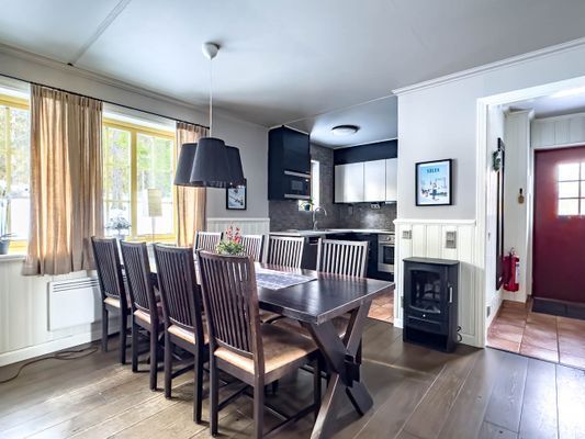 Hundfjället, ski in-ski out, 4 sovrum, 2 bad,