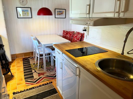 Bild 4 på Stuga i Färjestaden med närhet till hav I SE04031