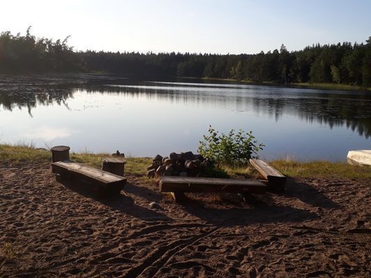 Valsjön med badstrand,grillplats, bastu