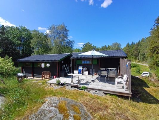 Östra terassen i lunchsol