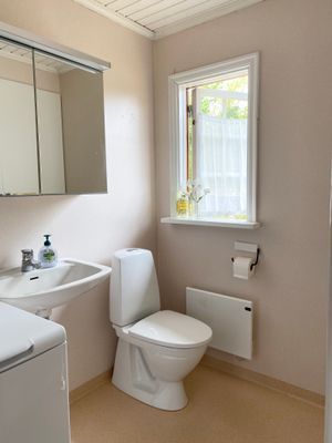 Sommardröm i Byxelkrok – två hus nära havet - Bild 15