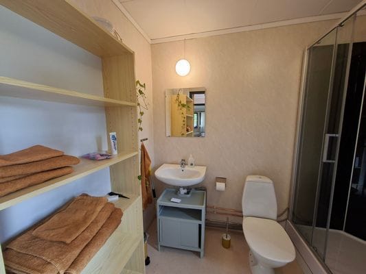 Stuga i den idylliska fiskebyn Norrfors - Bild 9