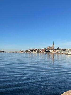LYSEKIL mysig insynskyddad stuga m. båt - Bild 20