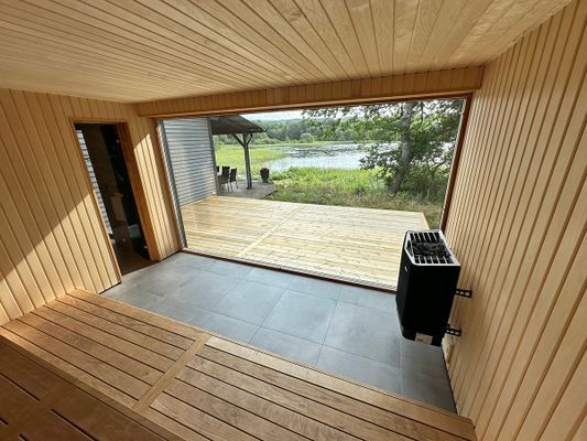Bild 3 på Stort hus med sjötomt, brygga och bastu