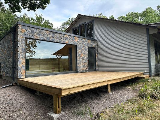 Hyr denna stuga i Örkelljunga på 220 m². 10-11 sängplatser. Pris ej tillgängligt. Se bilder och tillgänglighet här.