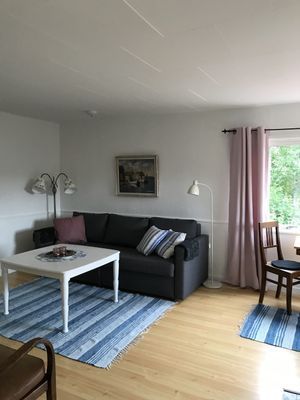 Hyr denna stuga i  på 50 m². 4-5 sängplatser. Pris ej tillgängligt. Se bilder och tillgänglighet här.