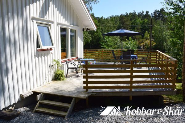 Hyr denna stuga i Bohuslän på 60 m². 4-5 sängplatser. Från 7 966 kr per vecka. Se bilder och tillgänglighet här.