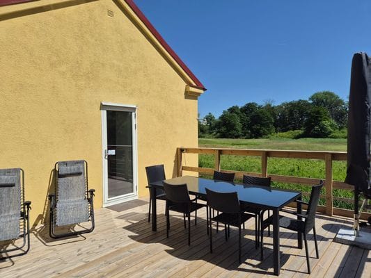 Nyrenoverad bostad i slottsmiljö - Bild 9