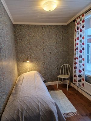 Bild 4 på Naturnära Gäststuga på liten gård med höns