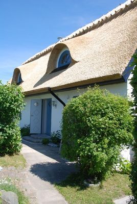 Sommarhus med strandtomt i Böste vid sydkusten