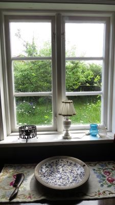 Gulligt torp med fin trädgård - Bild 8