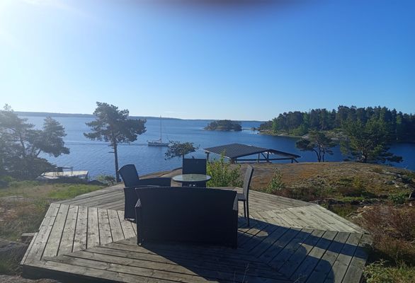 Bild 3 på Stuga vid havet med utsikt utöver det vanliga
