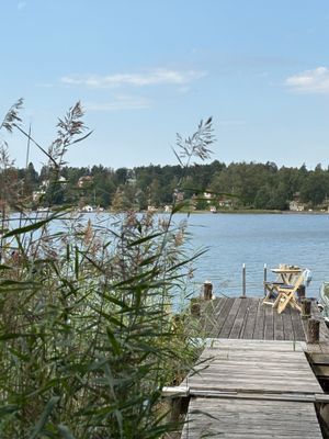 Bild 3 på CHARMIG STUGA M BRYGGA, NÄRA BUSS, RESARÖ,VAXHOLM