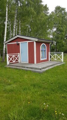 Hyr denna stuga i Borgholm på 50 m². 5-9 sängplatser. Från 5 500 kr per vecka. Se bilder och tillgänglighet här.