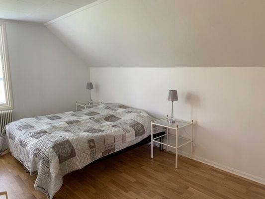 Parhus med stor trädgård 10 km norr om Visby