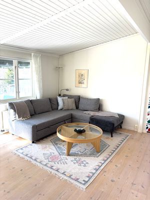 Vardagsrum med bäddsoffa (två extra sovplatser, 140cm)