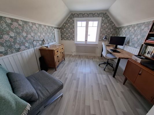 Barnvänlig villa med grönskande trädgård - Bild 7