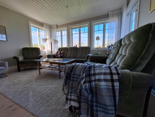 Barnvänlig villa med grönskande trädgård - Bild 14