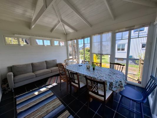 Barnvänlig villa med grönskande trädgård - Bild 15