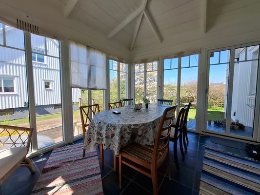 Barnvänlig villa med grönskande trädgård - Bild 18
