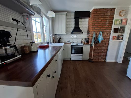 Barnvänlig villa med grönskande trädgård - Bild 11