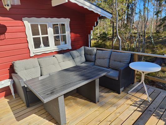 Hyr denna stuga i Yxlan på 16 m². 2 sängplatser. Från 3 500 kr per vecka. Se bilder och tillgänglighet här.
