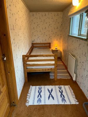Charmigt skärgårdshus med solig altan - Bild 14