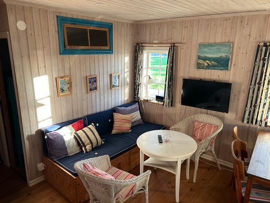 Bild 4 på Charmig stuga på villatomt med havsutsikt