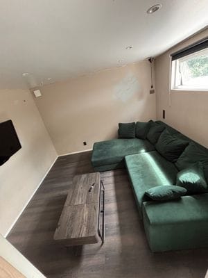 Hyr denna stuga i Varberg på 110 m². 5-7 sängplatser. 2 000 - 2 500 kr per dag. Se bilder och tillgänglighet här.