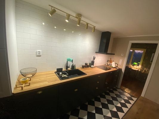 Stort djur- och familjevänligt hus nära bad. - Bild 13