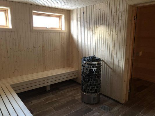 VILLA SKALSVALLEN, Skalets torg, inomhusbordtennis - Bild 39