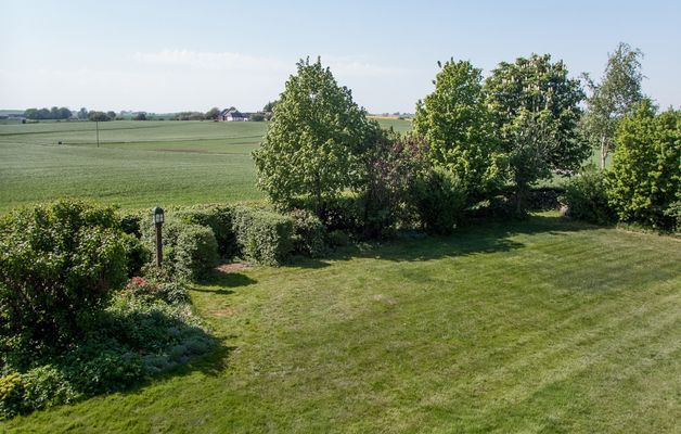 Bild 3 på Kringbyggd korsvirkesgård nära havet