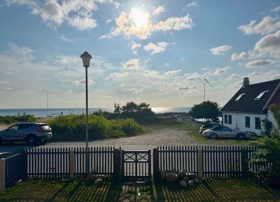 Gula villan på stranden - Brantevik, Österlen