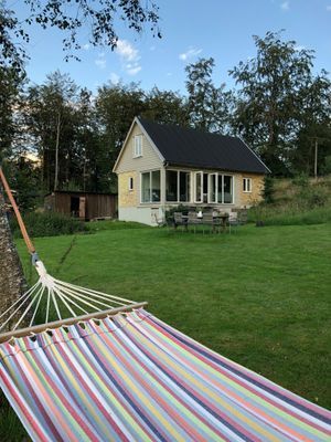 Hyr denna stuga i Halmstad på 90 m². 8 sängplatser. Från 12 900 kr per vecka. Se bilder och tillgänglighet här.