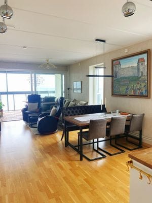 Exklusivt högt fint läge med fantastisk utsikt - Bild 8