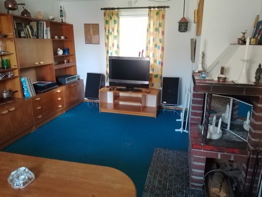 Hyr denna stuga i  på 55 m². 2-4 sängplatser. Från 3 000 kr per vecka. Se bilder och tillgänglighet här.