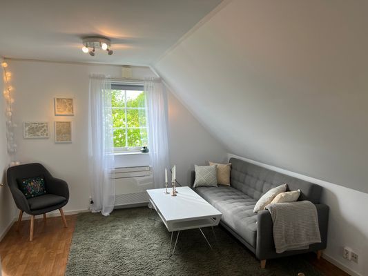 Hyr denna stuga i Visby på 44 m². 5 sängplatser. 5 600 - 7 900 kr per vecka. Se bilder och tillgänglighet här.