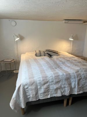 Gästsovrum i källare