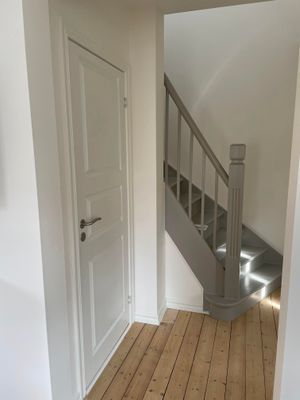 Toalett i hall, nedervåning